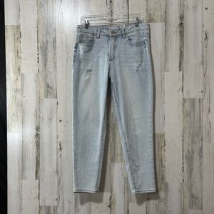 Time and Tru Light Blue Denim Straight Leg Jeans
